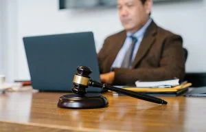 Understanding Legal Help: How to Find the Right Lawyer for Your Needs